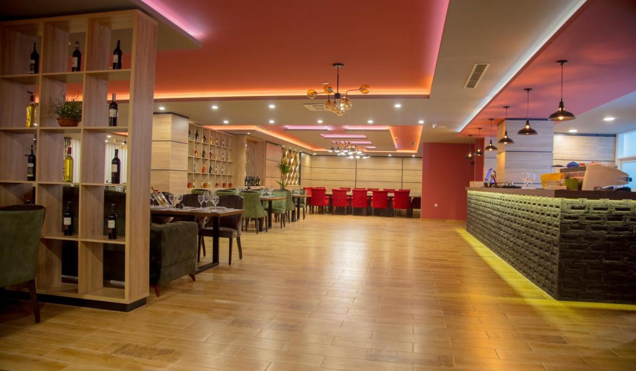 Hotel Sonoma Kosovo Polje ภายนอก รูปภาพ